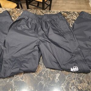 REI CO-OP 37249/46179 Women’s  Small Hiking Waterproof Rain Pants Black Zippers